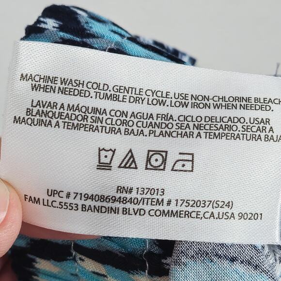 Wildfox Shorts Blue Print Women’s 3X Easy Breezy Bold Resortwear - Picture 9 of 10